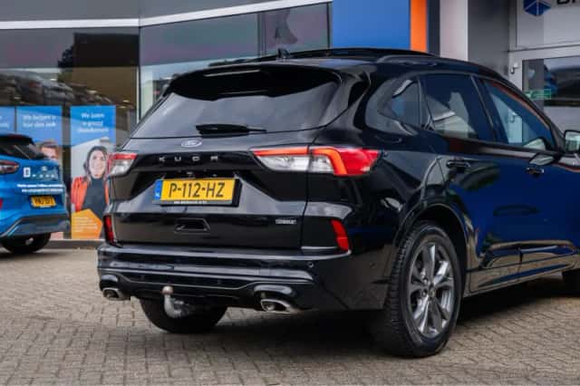 Ford Kuga (2022) thumbnail 7