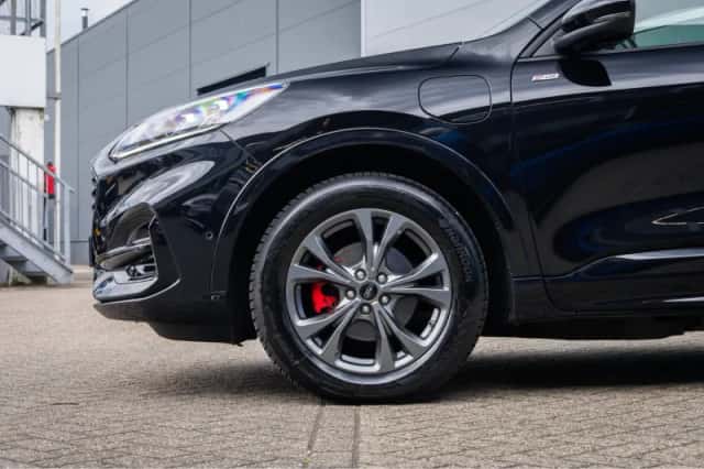 Ford Kuga (2022) thumbnail 8