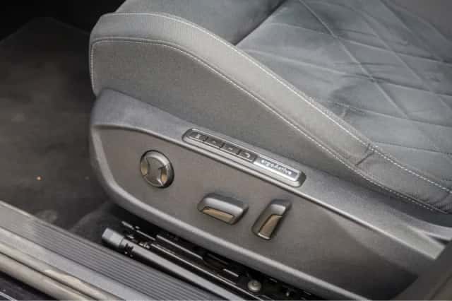 Volkswagen Golf (2021) thumbnail 14