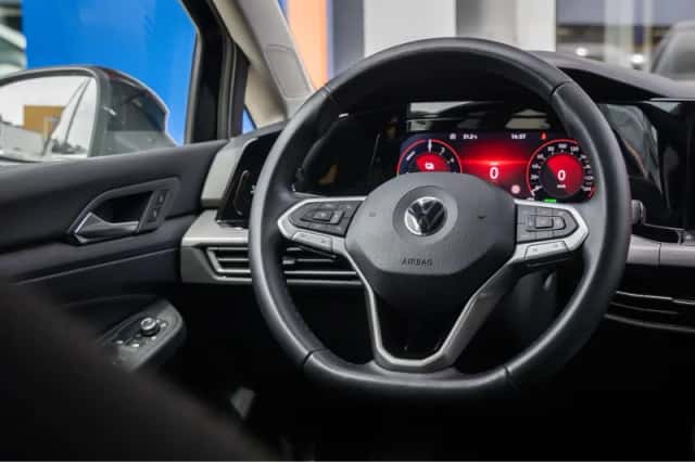 Volkswagen Golf (2021) thumbnail 27