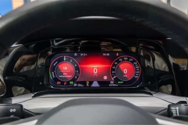 Volkswagen Golf (2021) thumbnail 30