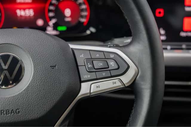 Volkswagen Golf (2021) thumbnail 31