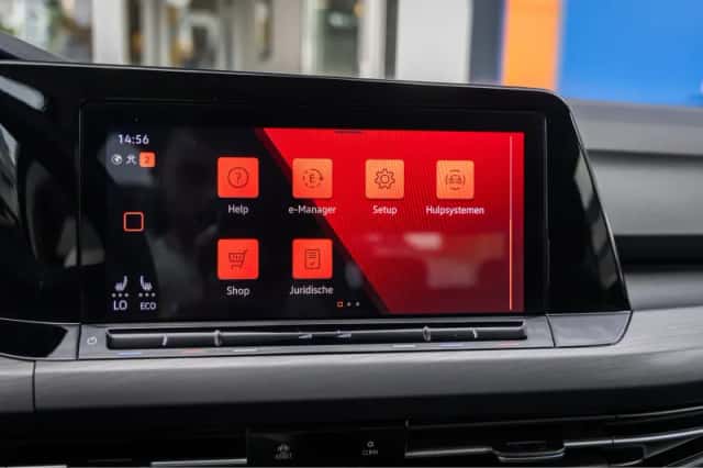 Volkswagen Golf (2021) thumbnail 37