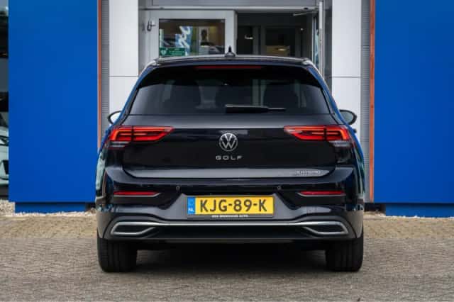 Volkswagen Golf (2021) thumbnail 5