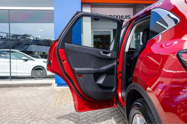 Ford Kuga (2021) thumbnail 22
