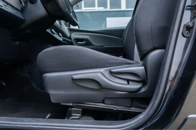 Toyota Yaris (2019) thumbnail 13