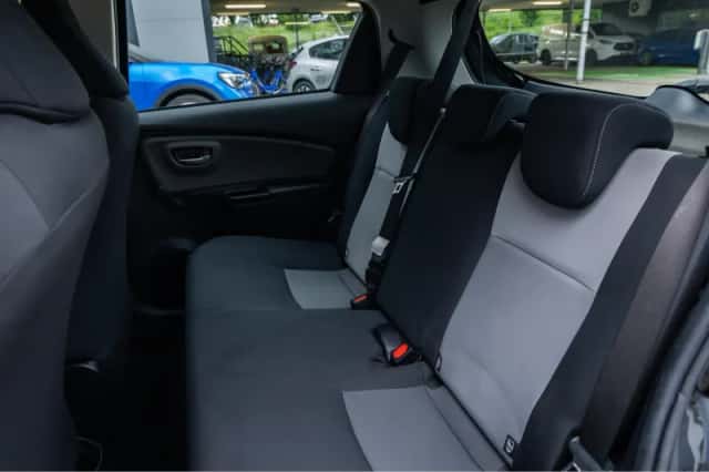 Toyota Yaris (2019) thumbnail 15