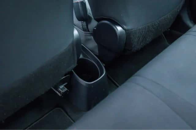 Toyota Yaris (2019) thumbnail 16