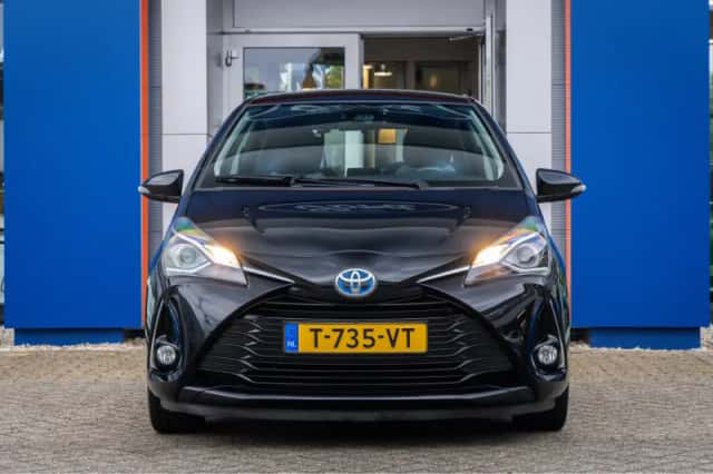 Toyota Yaris (2019) thumbnail 3