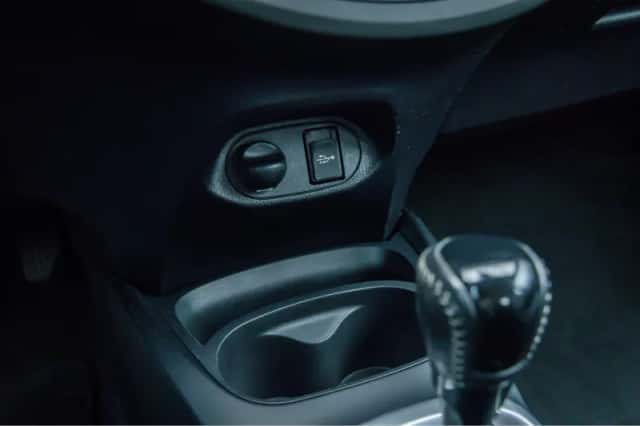 Toyota Yaris (2019) thumbnail 33