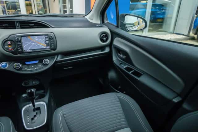 Toyota Yaris (2019) thumbnail 43