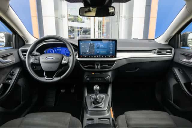 Ford Focus (2022) thumbnail 14