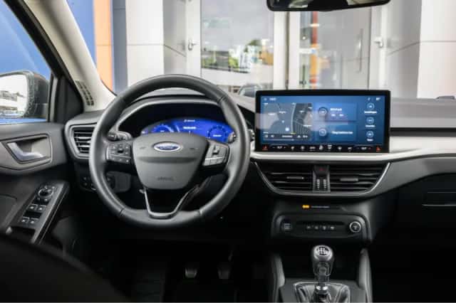 Ford Focus (2022) thumbnail 17