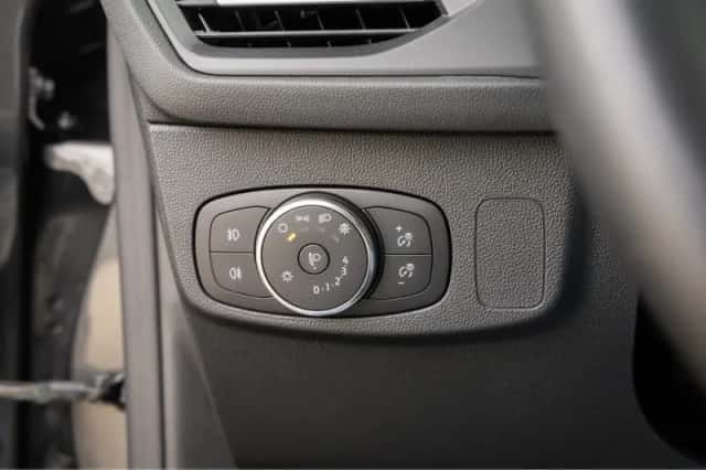 Ford Focus (2022) thumbnail 25