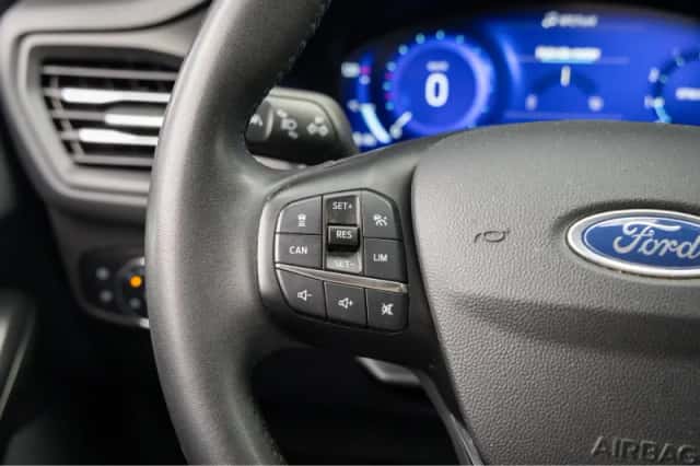 Ford Focus (2022) thumbnail 28