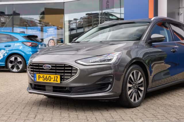 Ford Focus (2022) thumbnail 5