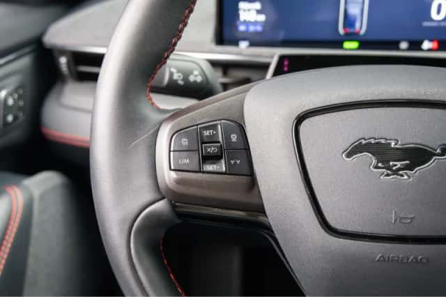 Ford Mustang Mach-E (2024) thumbnail 35