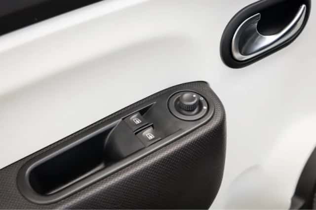 Renault Twingo (2016) thumbnail 21