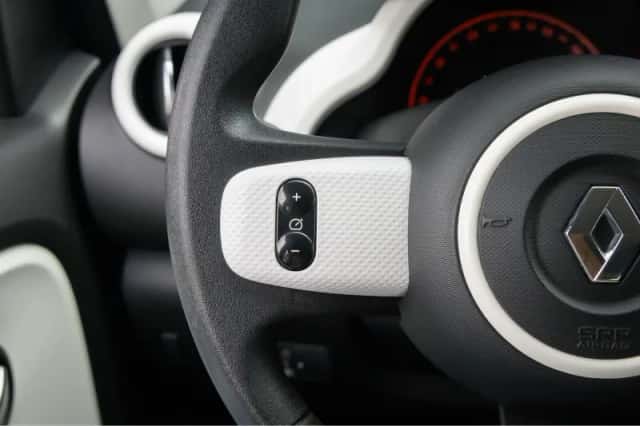 Renault Twingo (2016) thumbnail 25