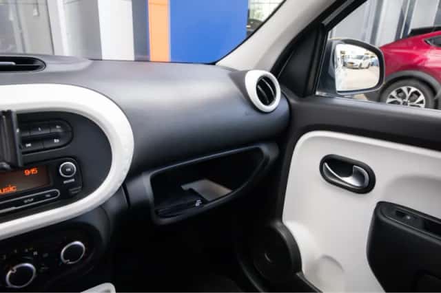 Renault Twingo (2016) thumbnail 30