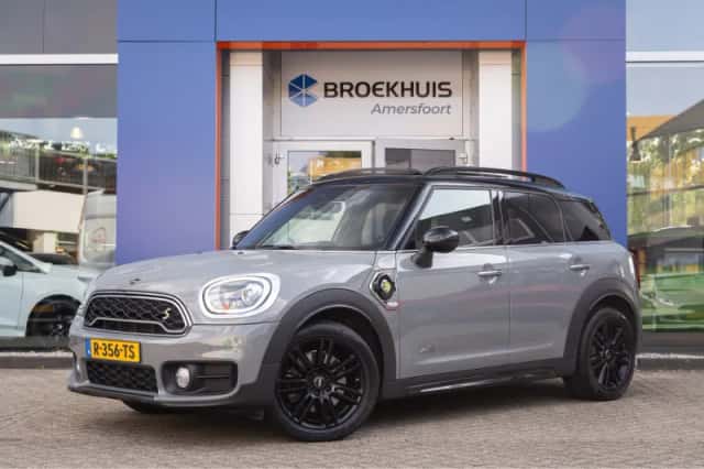 MINI Countryman (2018) thumbnail 1