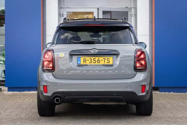 MINI Countryman (2018) thumbnail 4
