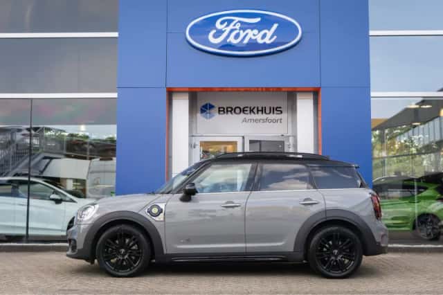 MINI Countryman (2018) thumbnail 5