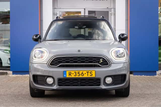 MINI Countryman (2018) thumbnail 6