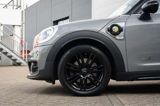 MINI Countryman (2018) thumbnail 7