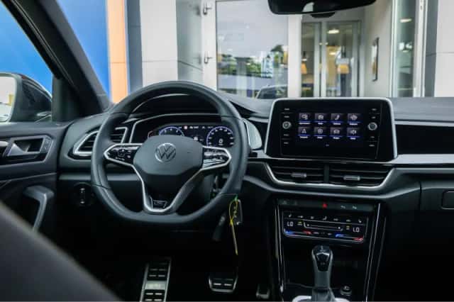 Volkswagen T-Roc (2022) thumbnail 14