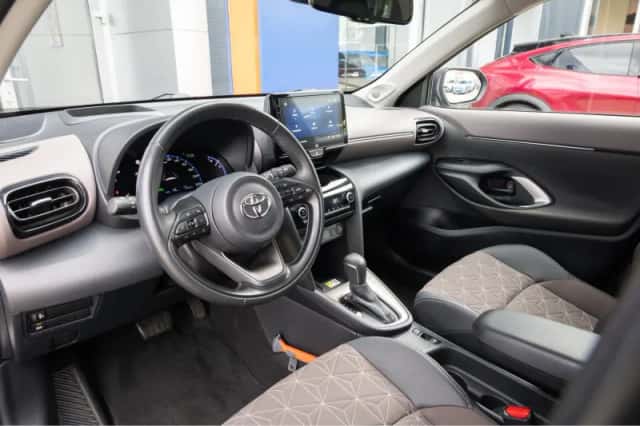 Toyota Yaris Cross (2022) thumbnail 2