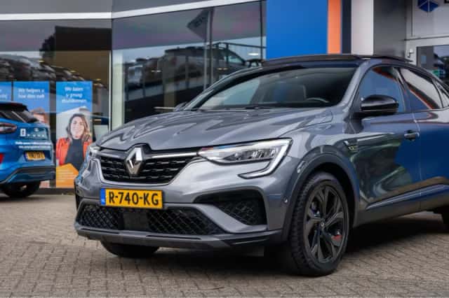 Renault Arkana (2022) thumbnail 3