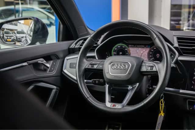 Audi Q3 (2022) thumbnail 27