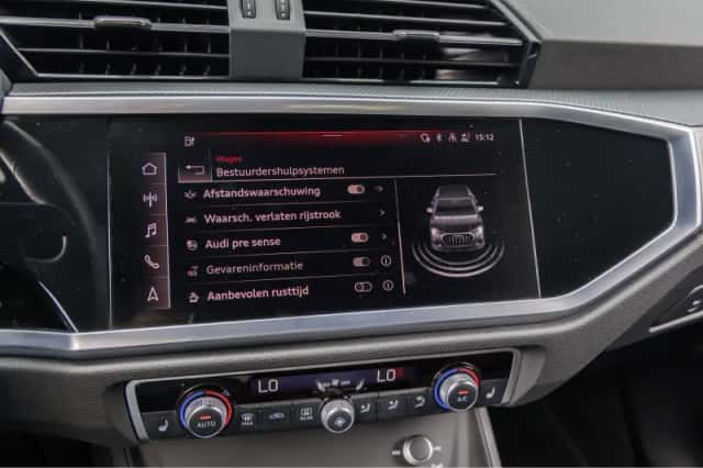 Audi Q3 (2022) thumbnail 48