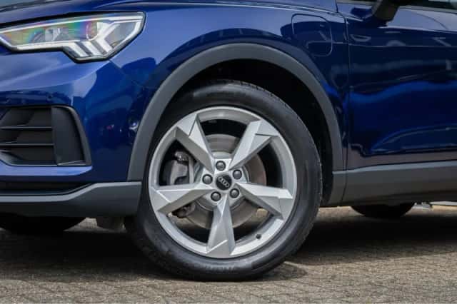Audi Q3 (2022) thumbnail 9