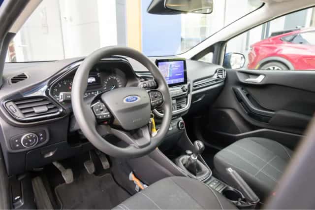 Ford Fiesta (2020) thumbnail 2