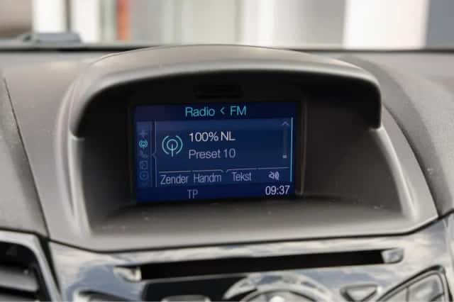 Ford Fiesta (2016) thumbnail 27