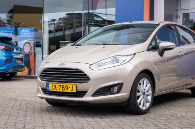 Ford Fiesta (2016) thumbnail 4