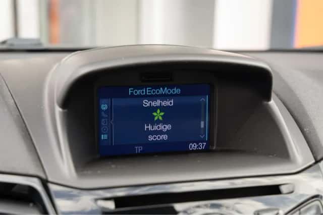 Ford Fiesta (2016) thumbnail 31