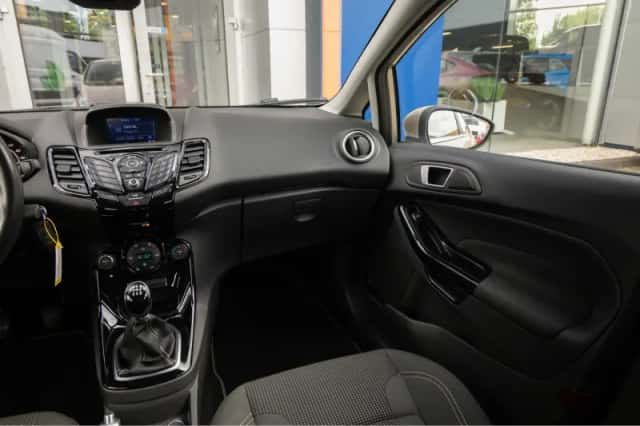 Ford Fiesta (2016) thumbnail 33