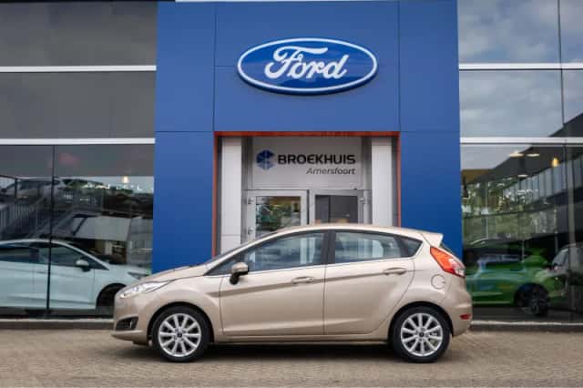 Ford Fiesta (2016) thumbnail 5