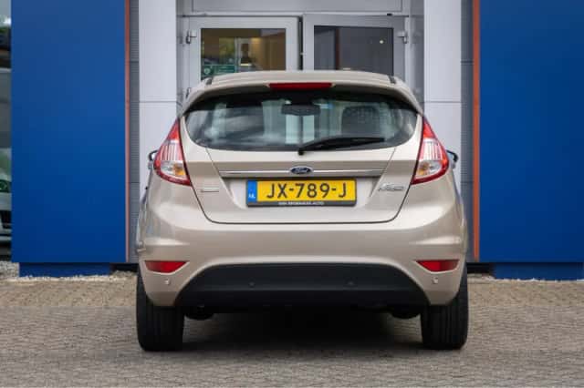 Ford Fiesta (2016) thumbnail 6