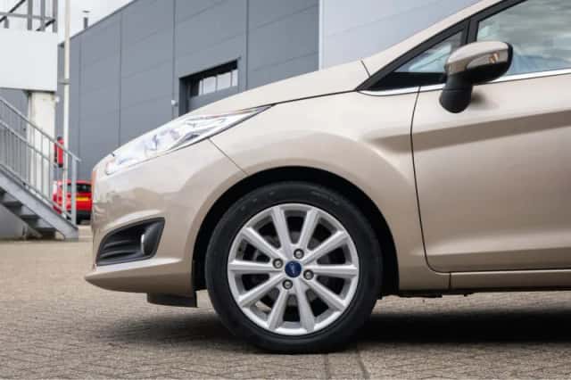 Ford Fiesta (2016) thumbnail 8