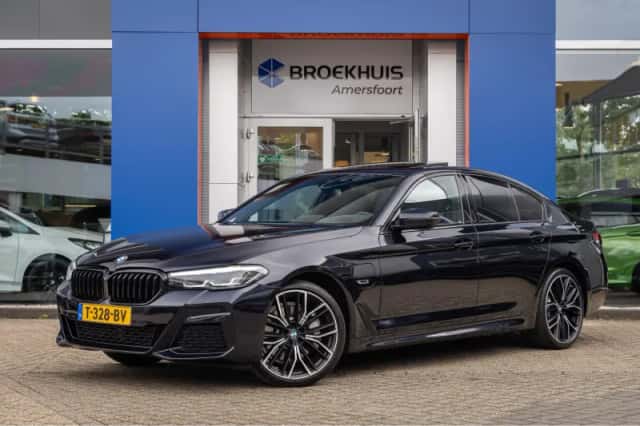 BMW 5-Serie (2023) thumbnail 1