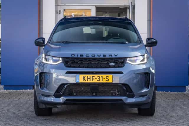 Land Rover Discovery Sport (2023) thumbnail 4