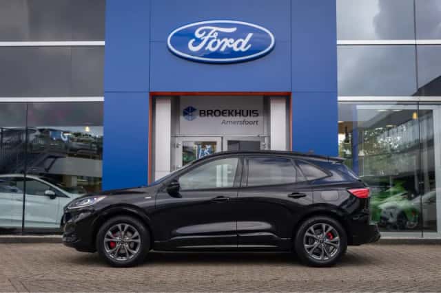Ford Kuga (2021) thumbnail 5