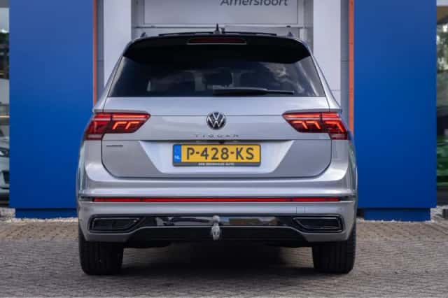 Volkswagen Tiguan (2022) thumbnail 4