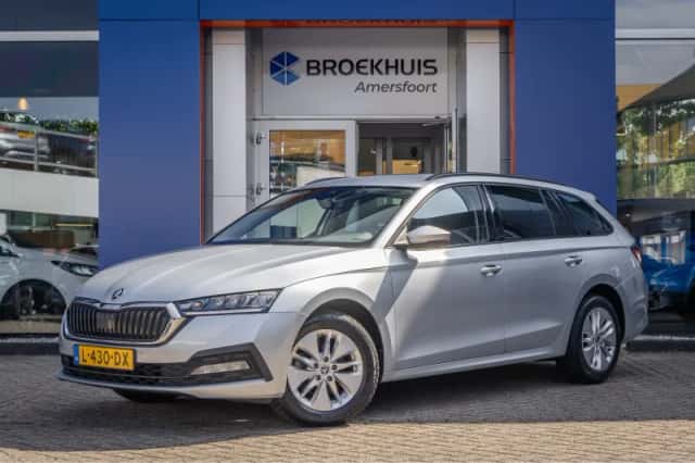 Škoda Octavia (2021) thumbnail 1