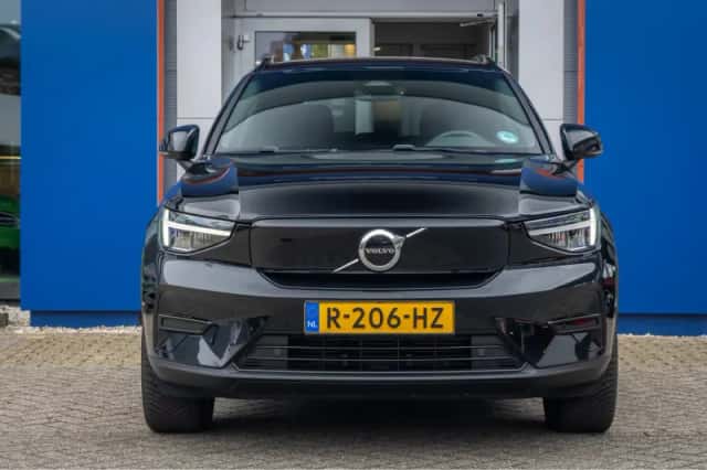 Volvo XC40 (2022) thumbnail 4