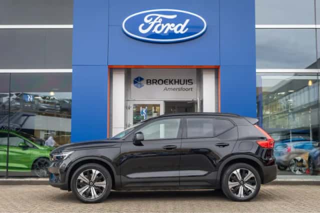 Volvo XC40 (2022) thumbnail 6